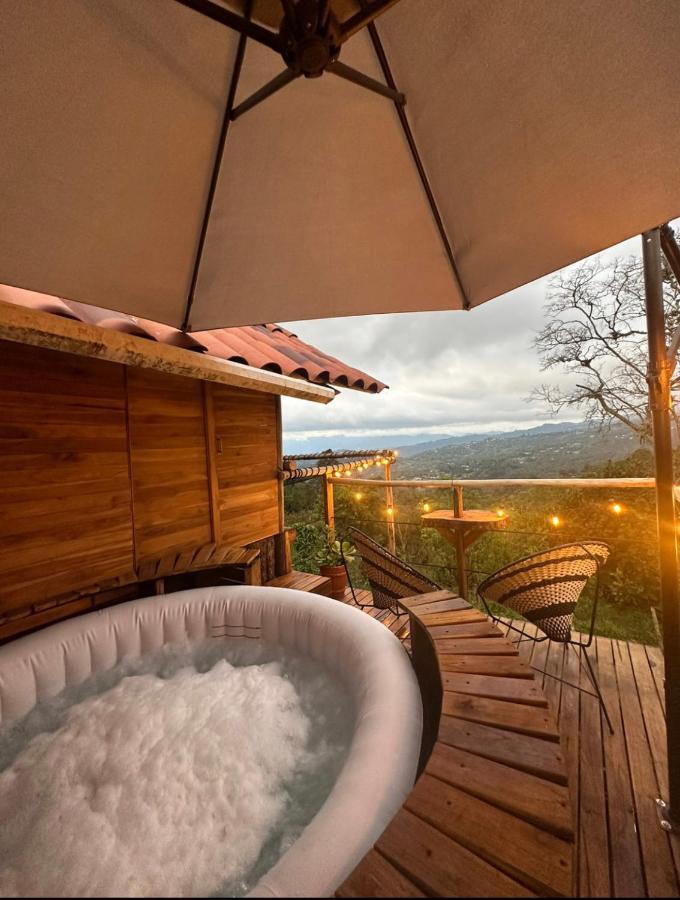 Вилла La Julita Glamping Ла-Меса Экстерьер фото